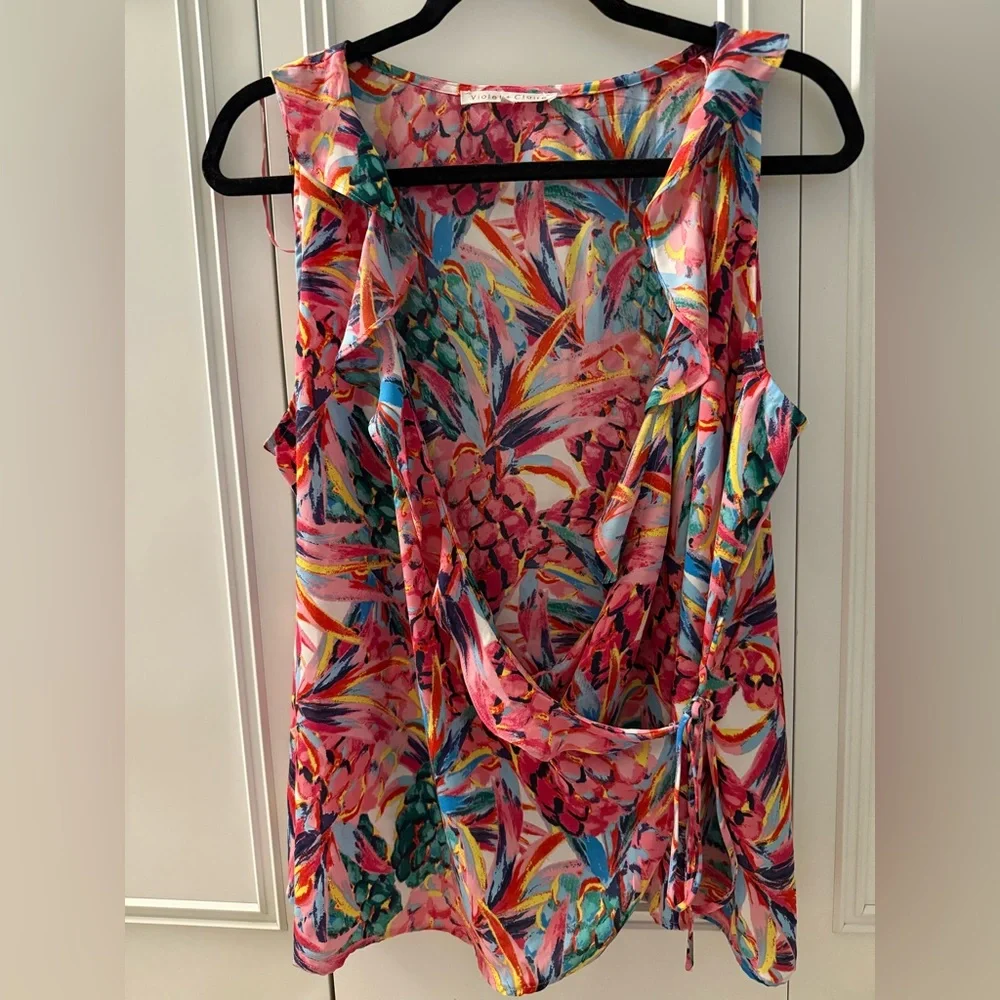 Violet & Claire Pineapple wrap tank - Picture 1 of 5